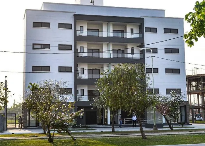 Departamento En Complejo Residencial Con Cochera