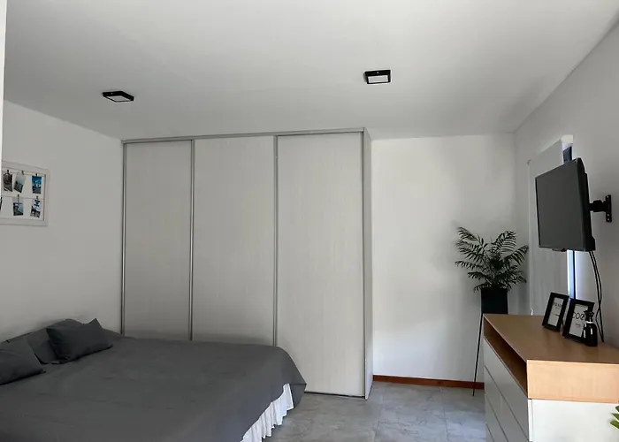Departamento En Complejo Residencial Con Cochera