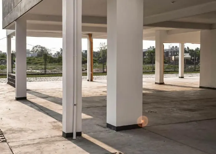 Departamento En Complejo Residencial Con Cochera